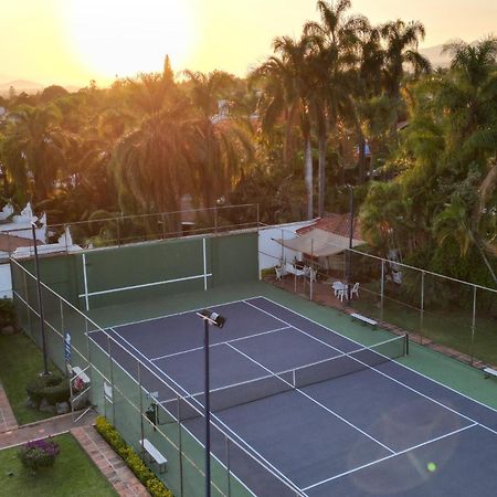 Bed & Tennis - Vista Hermosa Cuernavaca Luaran gambar